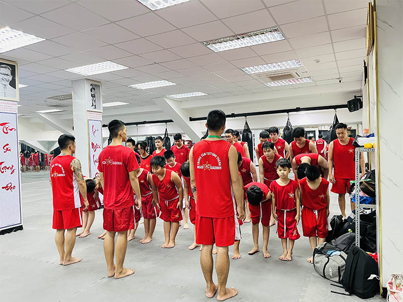 Hình ảnh lớp boxing cho trẻ em và người lớn 