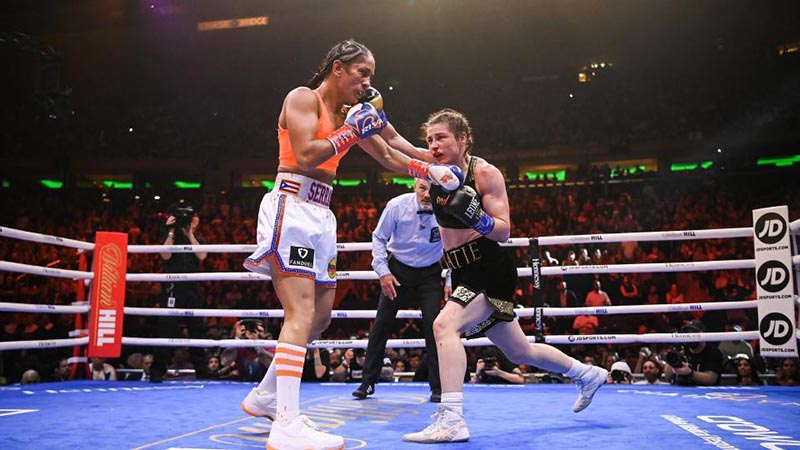 Hình ảnh trận đấu boxing của Katie Taylor vs Amanda Serrano